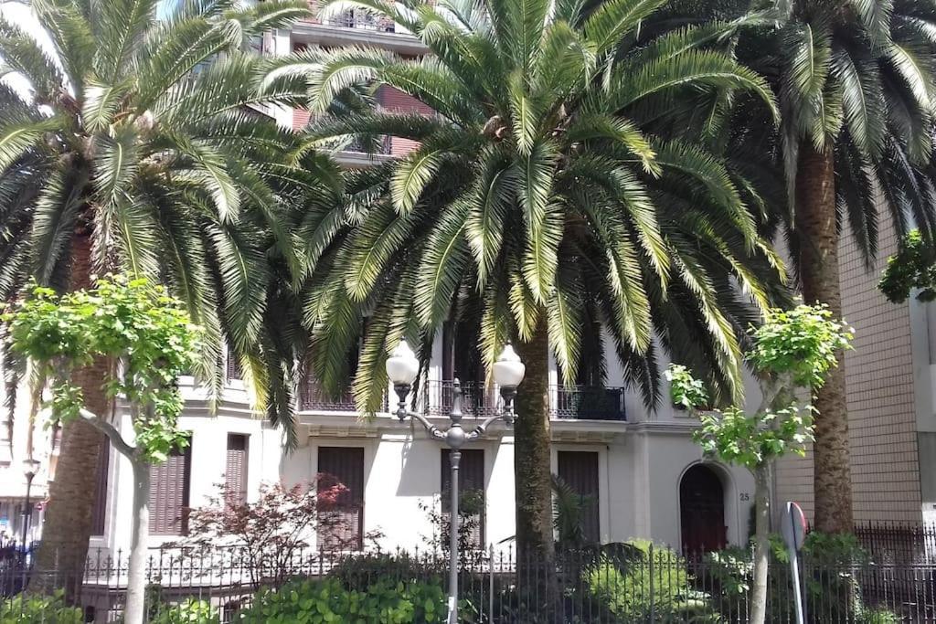 Coqueto Apartamento Frente Al Guggenheim Bilbao Eksteriør bilde